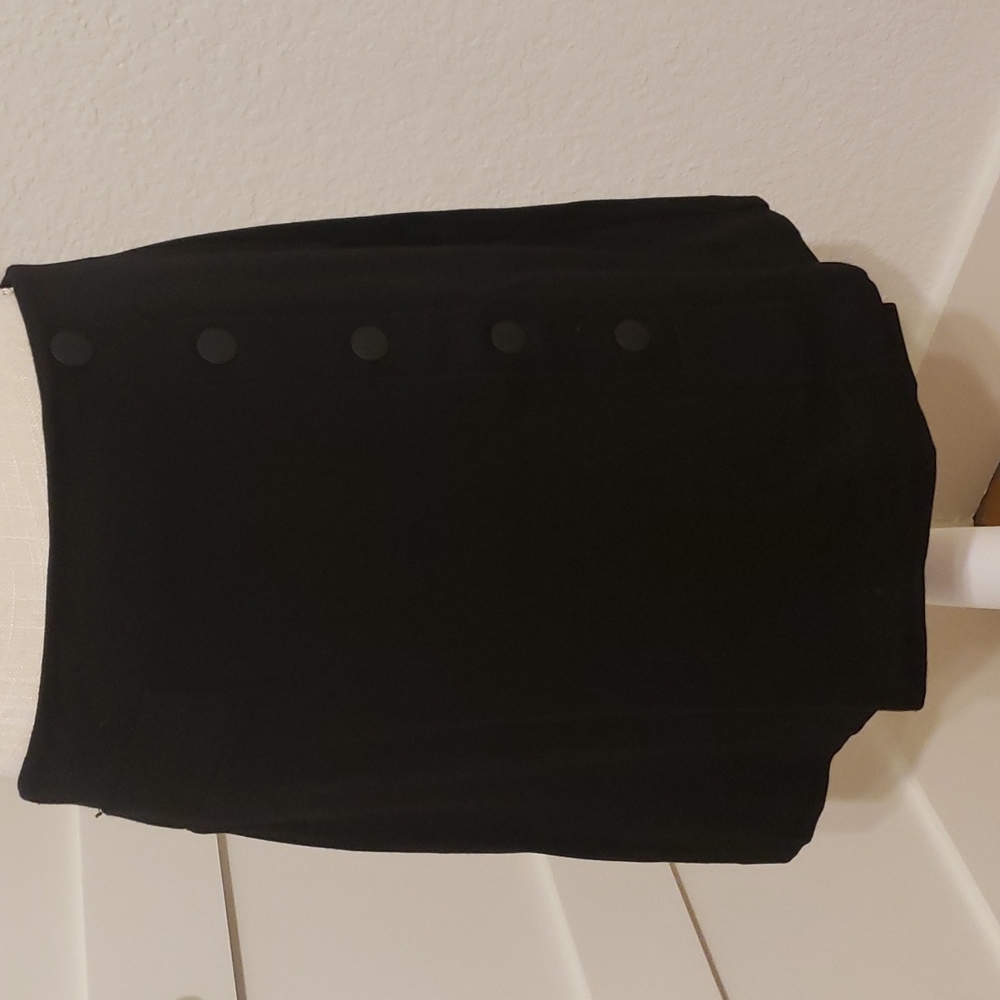CAbi Utility skirt sz 4